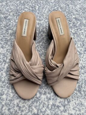 Saks, Fifth Avenue, cream, leather heel